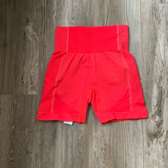 2 for $40‼️ Gymshark Ultra Seamless Shorts - Picture 2 of 4